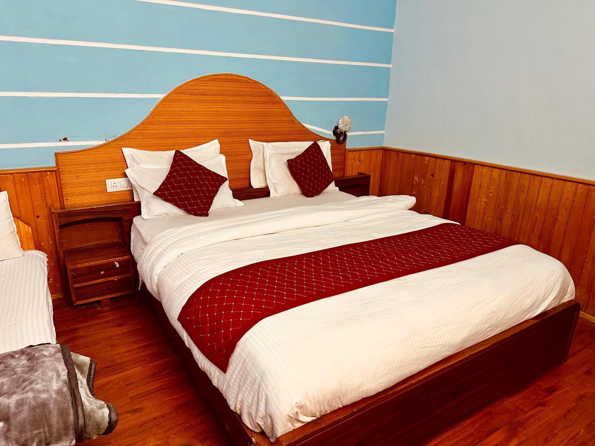 Hotel D Kanchan Manali Экстерьер фото