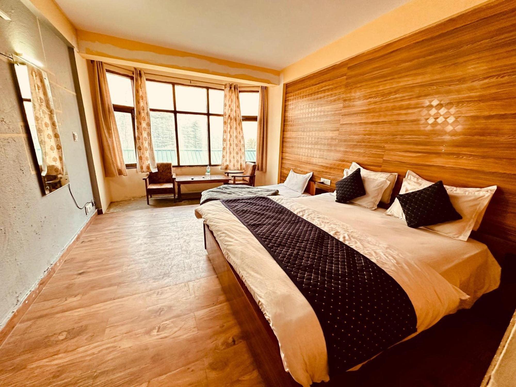 Hotel D Kanchan Manali Экстерьер фото
