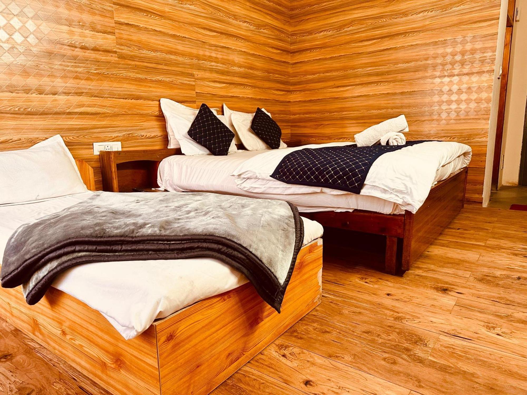 Hotel D Kanchan Manali Экстерьер фото