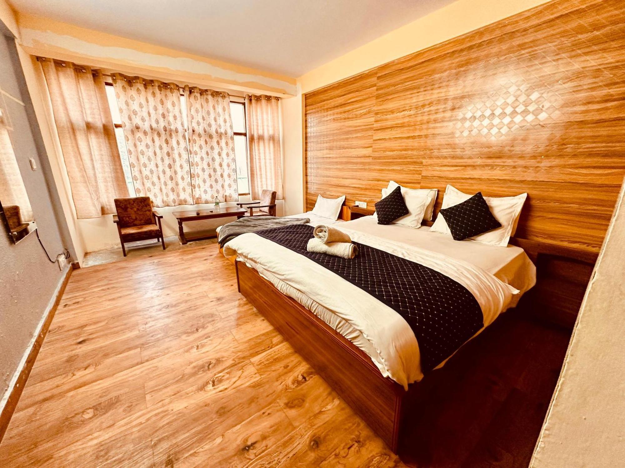 Hotel D Kanchan Manali Экстерьер фото
